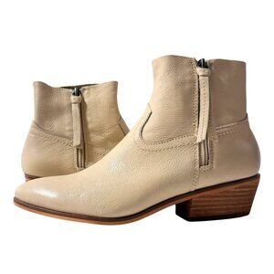 FRYE and Co. Rubie Zip Bootie Tan/Cream: Sz 7.5 - NWOT - Rare Find